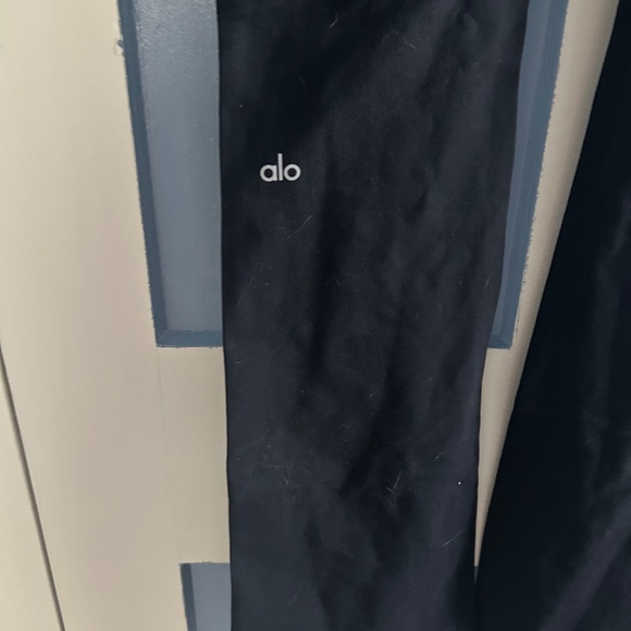 ALO Airbrush High Waist Bootcut Legging - Picture 4 of 4